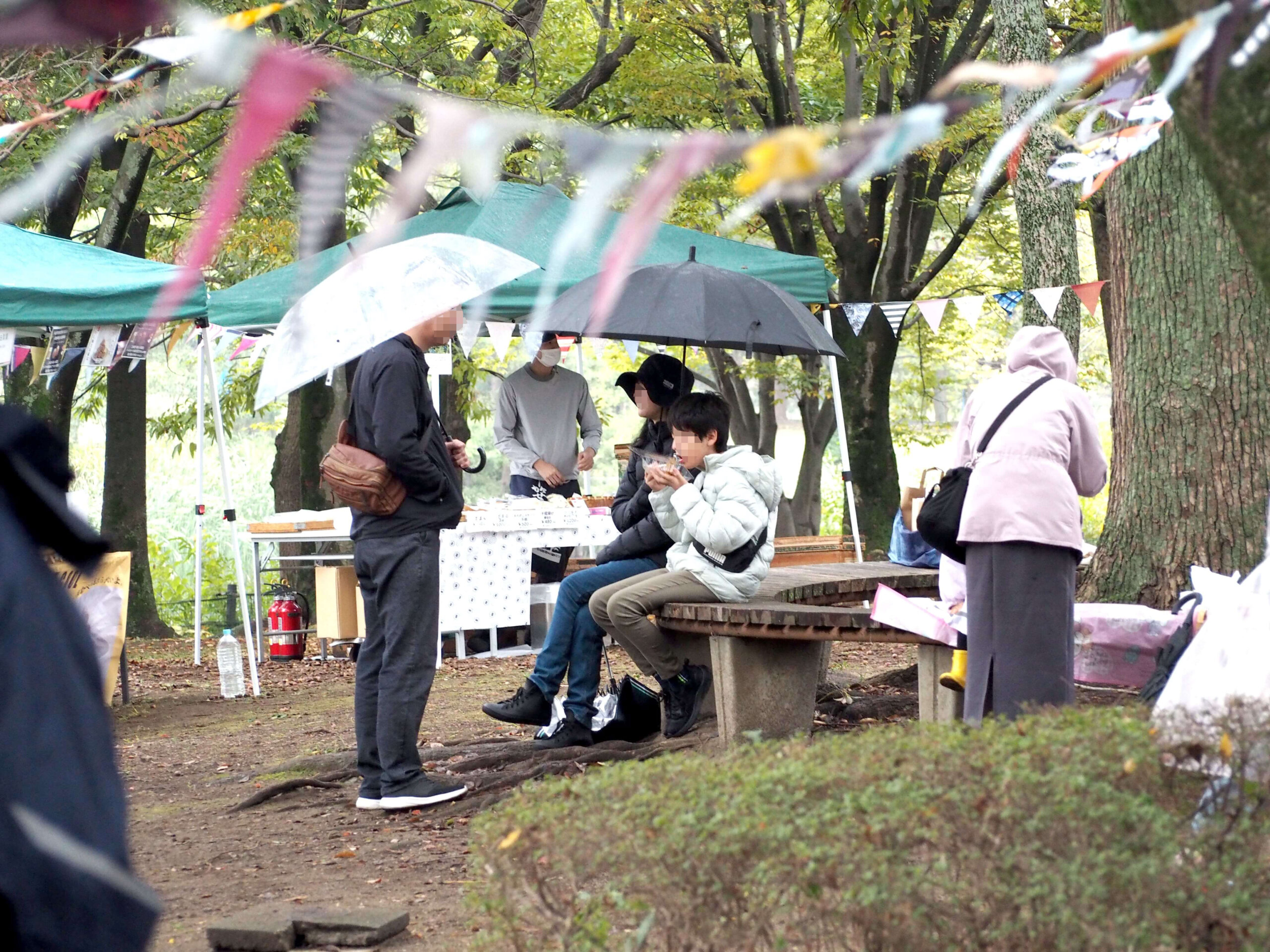 草加ローカルメディア・地域サイト 草加ローカルストーリー ・草加マルシェ・そうか公園秋あそびマルシェ・あおぷれ・雨の中でも楽しい